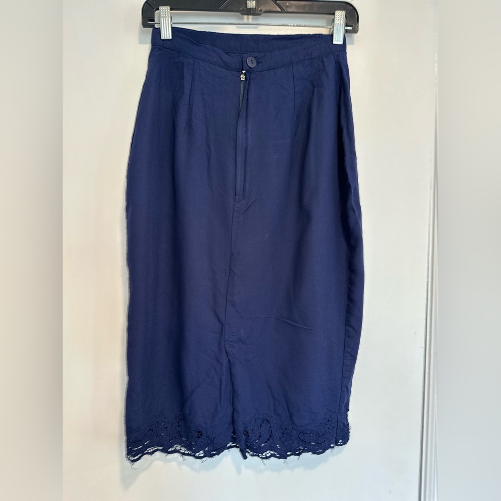 VTG 80s Hibis SzM Navy blue Lightweight midi-length pencil skirt Eyelet lace hem - Picture 2 of 11